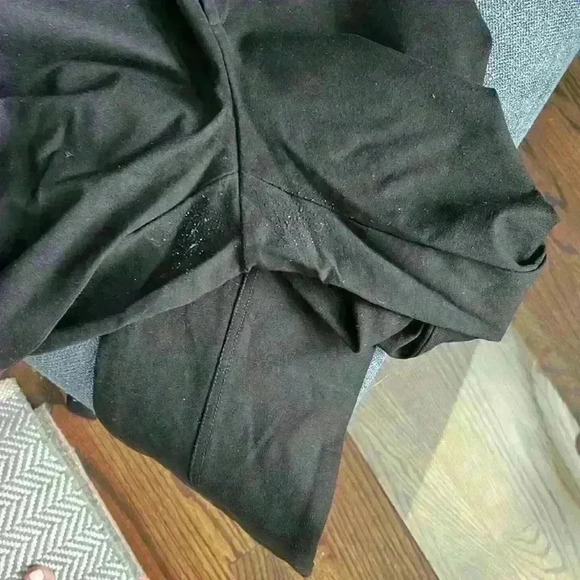 NYDJ Black leggings with zippers and detailed stitches. Size 14 - Picture 7 of 7